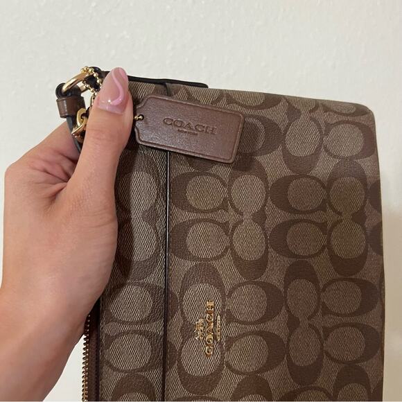 Coach F58316 Signature East/West Crossbody bag 7” x 10.5” - Picture 4 of 7